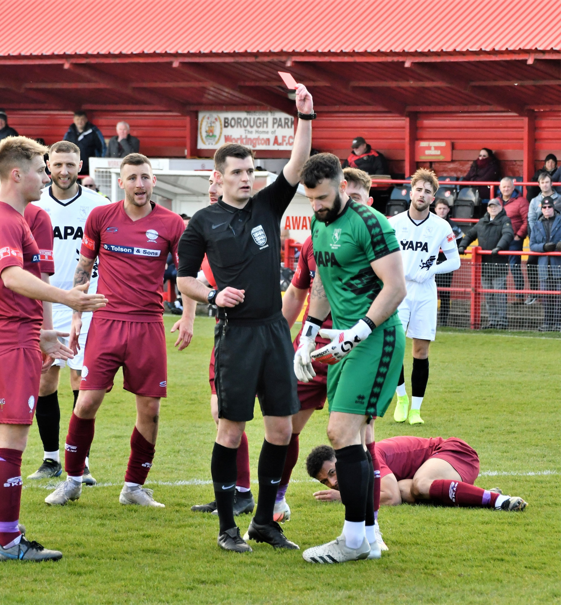 Colne-keeper-Hakam-Burton-is-shown-the-red-card-by-referee-Shaun-Taylor-Ben-Challis
